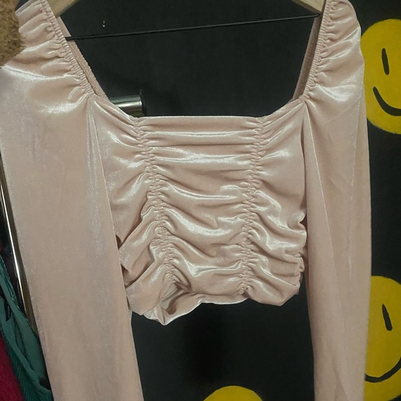 NEW H&M velvet top - Picture 2 of 4